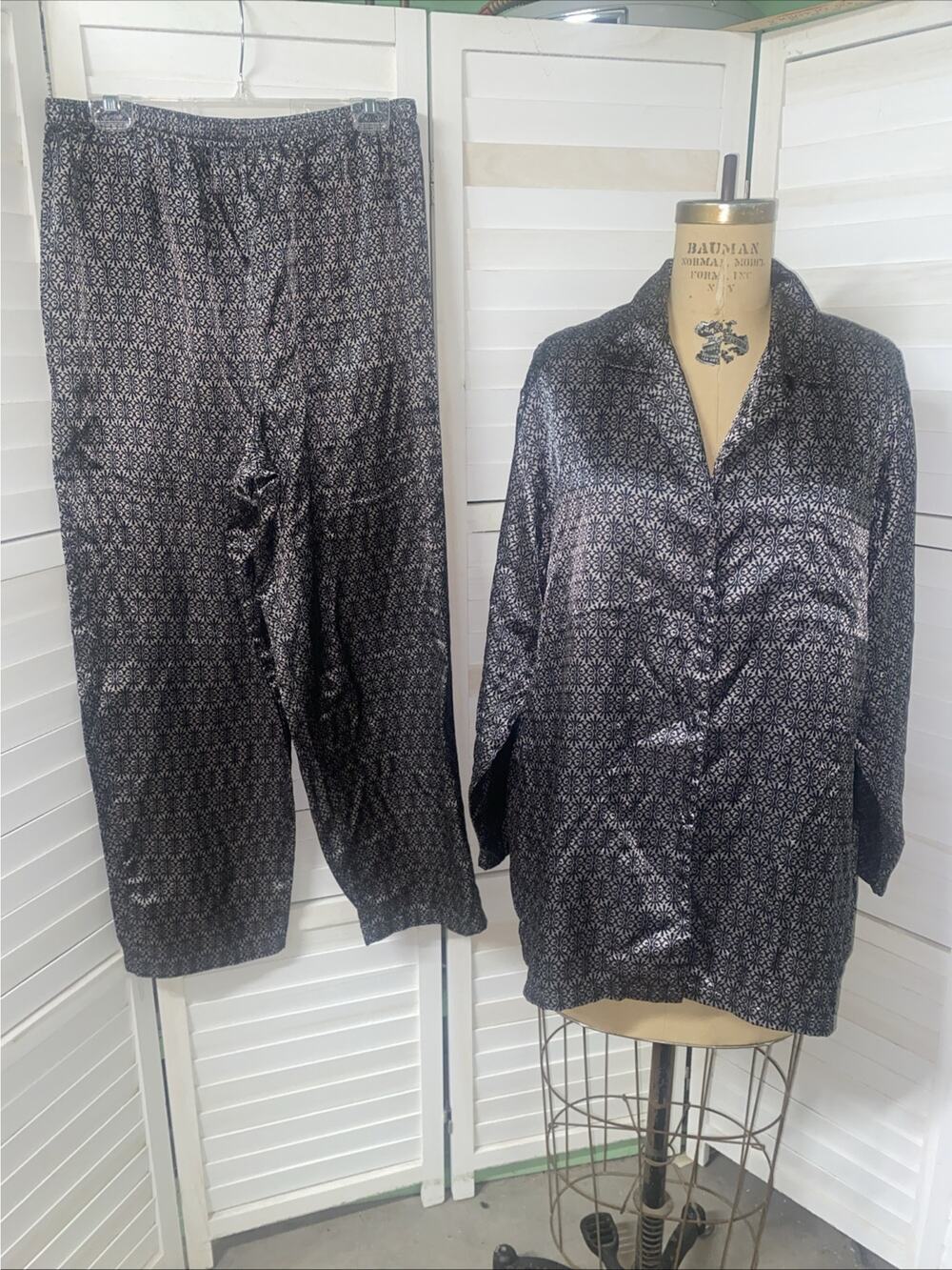 Allison Rhea Satin Pajama Set 2 Piece Pants Shirt Silver Black Sz Large